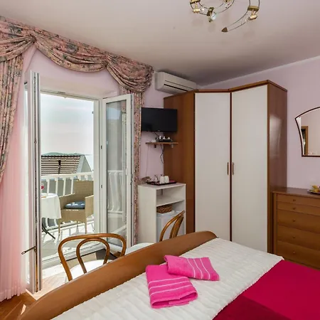 Tupina By Paulina - Comfort Double With Balcony And Sea View 1 Mlini